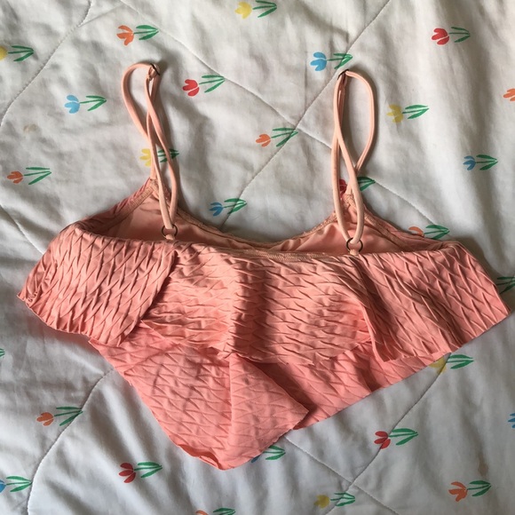 O’Neill flowy bikini top🍊 - Picture 2 of 4